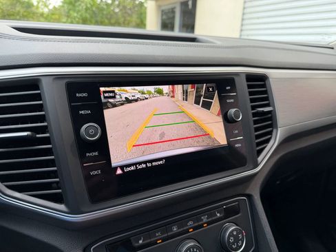 Used 2018 Volkswagen Atlas SE AWD/4WD image 18