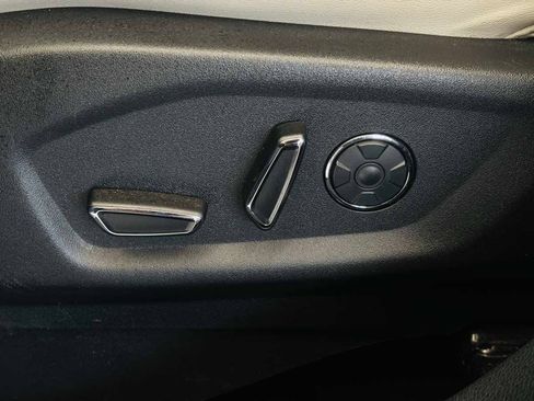 Used 2017 Ford Explorer Platinum AWD/4WD image 30