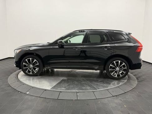 Certified 2023 Volvo XC60 B5 Plus w/ Climate Package image 4