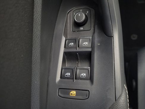 Used 2024 Volkswagen Jetta SE image 27