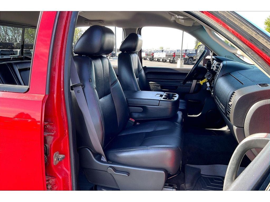Used 2011 Chevrolet Silverado 2500 LT AWD/4WD image 8
