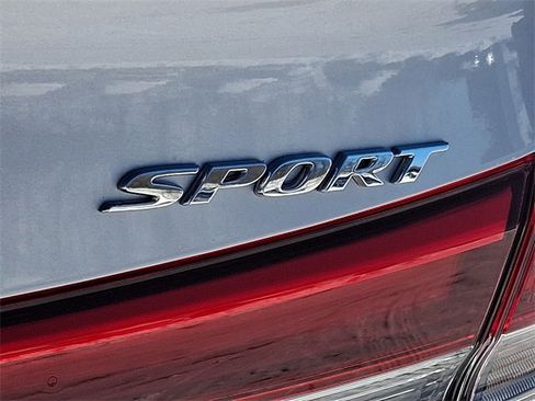 Used 2023 Honda Civic Sport image 31