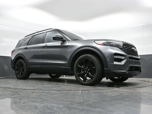 Used 2023 Ford Explorer ST-Line w/ Class IV Trailer Tow Package AWD/4WD image 45