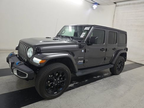 Used 2022 Jeep Wrangler Unlimited Sahara AWD/4WD image 1