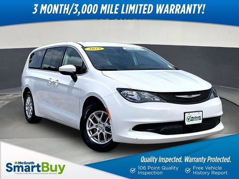 Used 2023 Chrysler Voyager LX FWD image 1