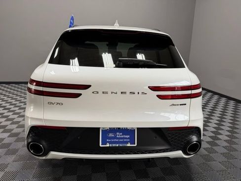 Used 2025 Genesis GV70 3.5T Sport AWD/4WD image 11