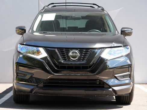 Used 2018 Nissan Rogue SV FWD image 6