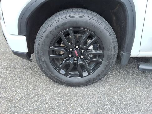 Certified 2024 GMC Sierra 1500 Elevation AWD/4WD image 10