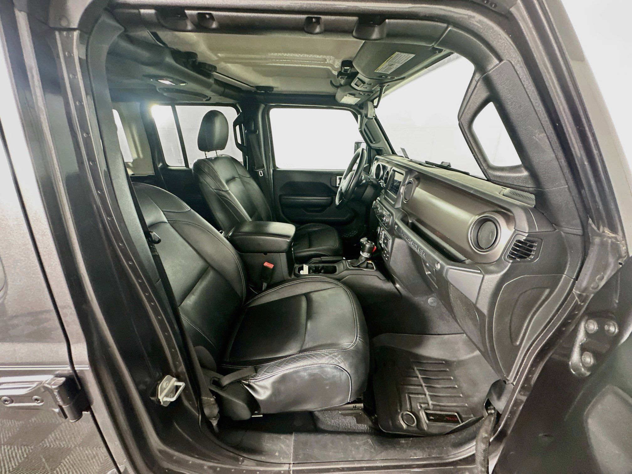 Used 2018 Jeep Wrangler Unlimited Sport S AWD/4WD image 28