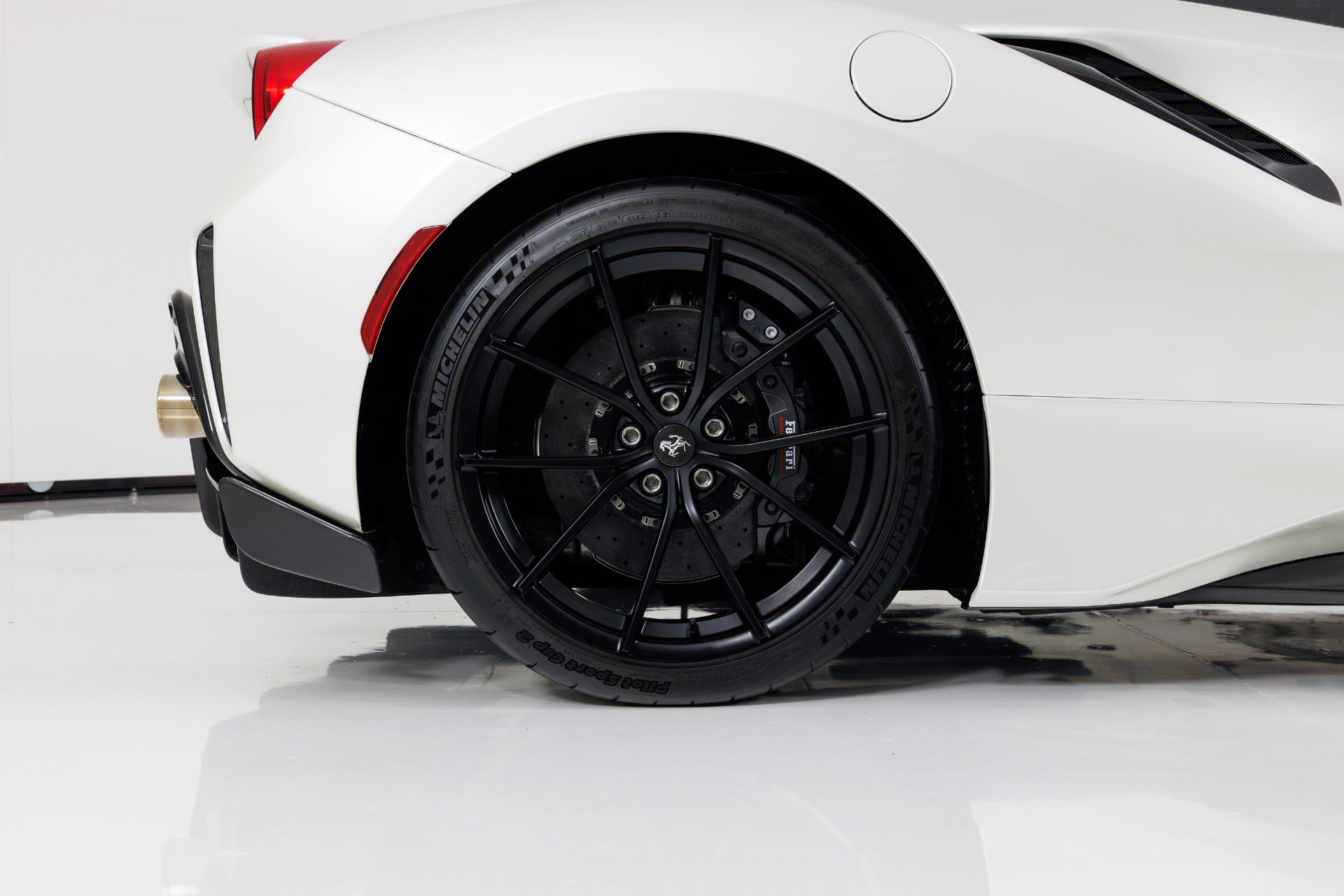 Used 2020 Ferrari 488 Pista Coupe RWD image 11