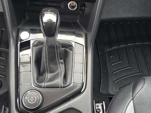 Used 2022 Volkswagen Taos SEL image 20