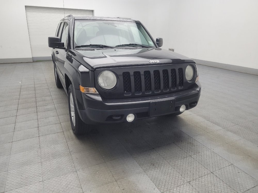 Used 2014 Jeep Patriot Latitude AWD/4WD image 13
