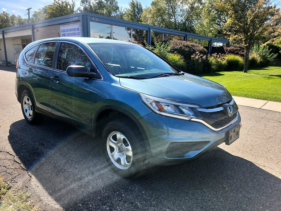 Used 2015 Honda CR-V LX image 2