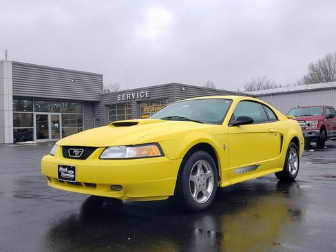 Used 2003 Ford Mustang Coupe image 1