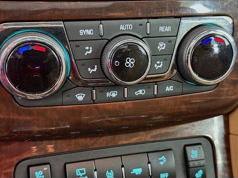 Used 2017 Buick Enclave Premium w/ Experience Buick Package image 21