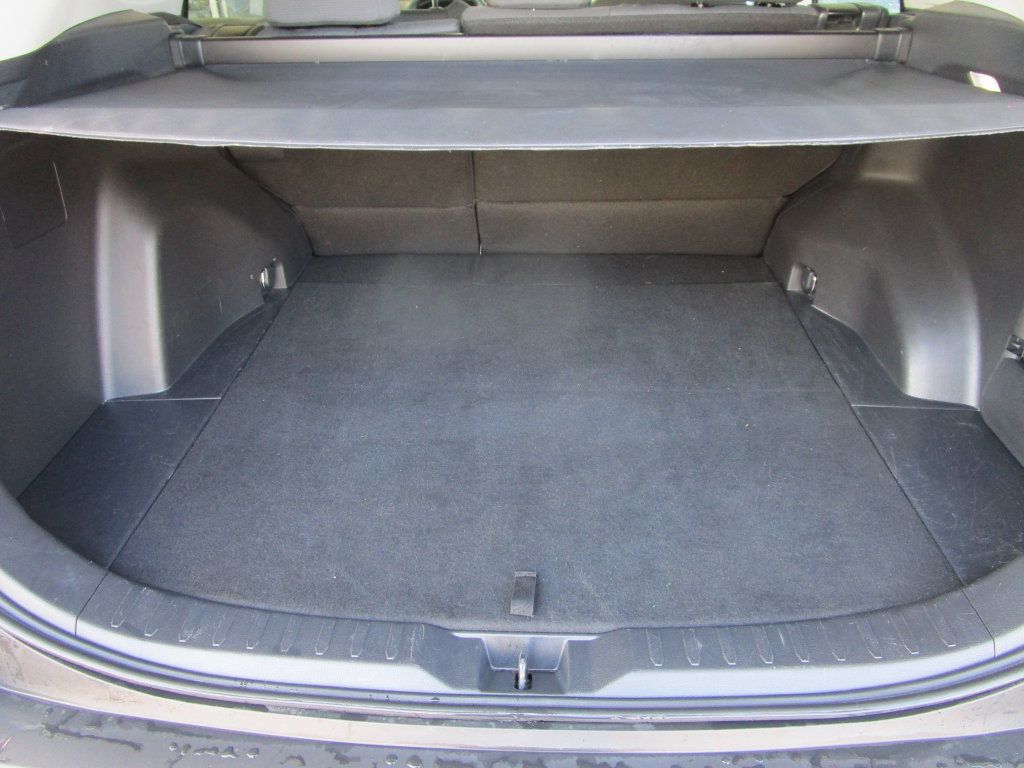 Used 2025 Toyota RAV4 XLE FWD image 16