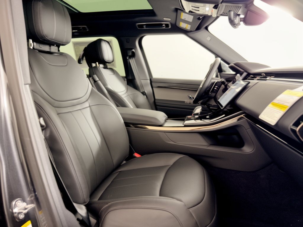 New 2027 Land Rover Range Rover Sport SE AWD/4WD image 30