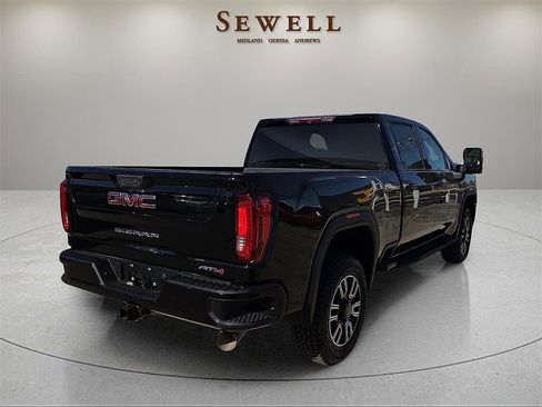 Used 2022 GMC Sierra 2500 AT4 w/ Gooseneck/5TH Wheel Package image 4