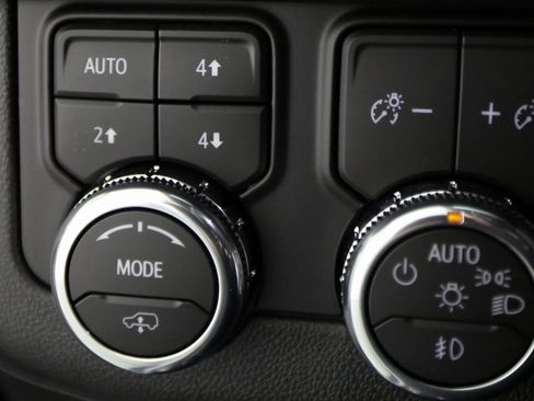 Used 2026 GMC Yukon AT4 Ultimate image 29