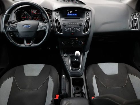 Used 2016 Ford Focus ST image 2