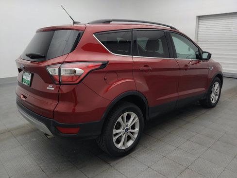 Used 2017 Ford Escape SE w/ Equipment Group 201A FWD image 9