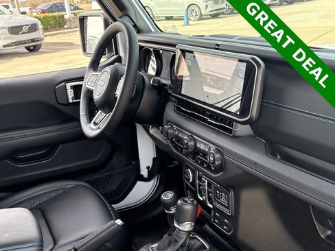Used 2024 Jeep Wrangler High Altitude image 46