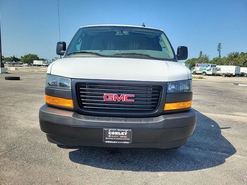 New 2025 GMC Savana 2500 w/ Driver Convenience Package RWD image 3