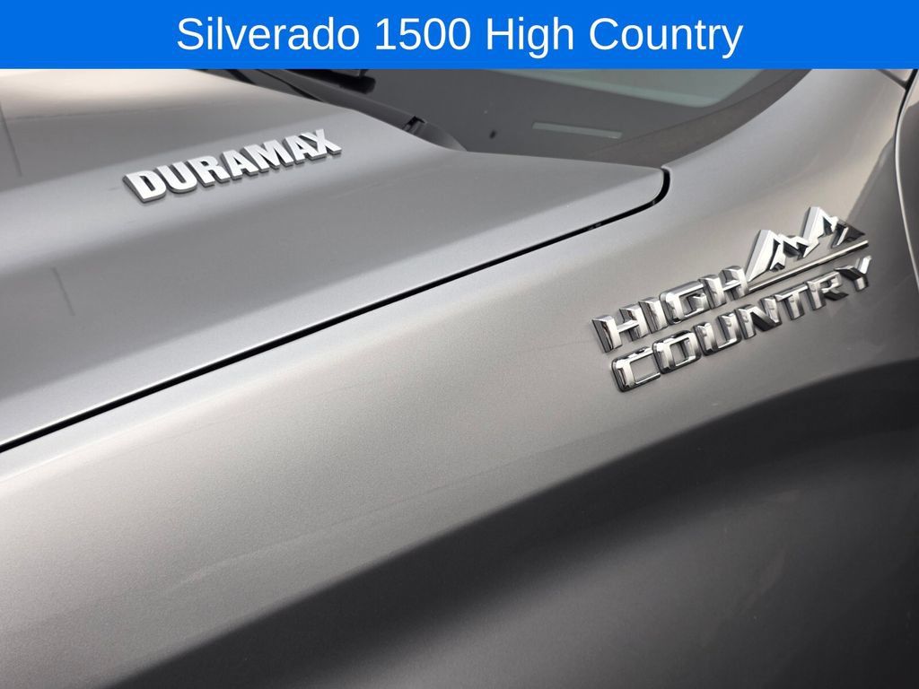 Used 2023 Chevrolet Silverado 1500 High Country w/ Technology Package AWD/4WD image 17