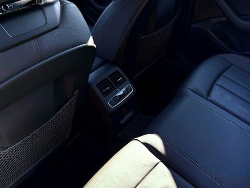 Used 2023 Audi A4 2.0T Premium image 23