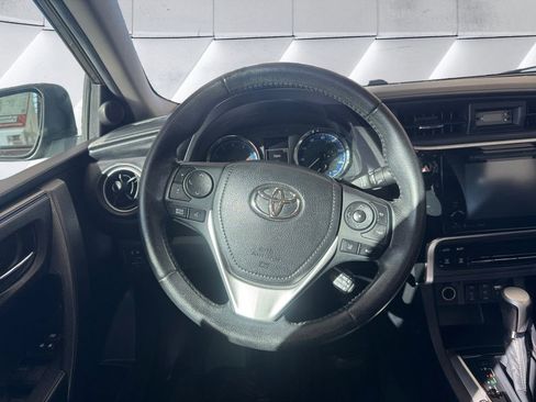 Used 2019 Toyota Corolla L image 9