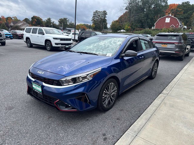 Used 2024 Kia Forte GT-Line w/ GT-Line Premium Package FWD image 3