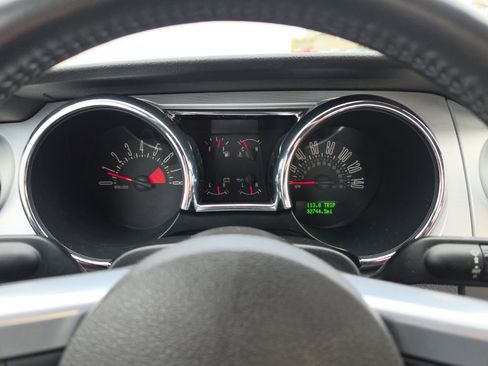 Used 2006 Ford Mustang GT Premium RWD image 8