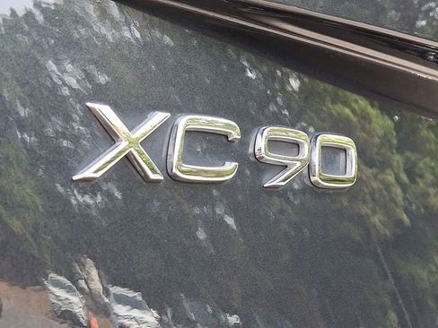 Used 2022 Volvo XC90 T5 Momentum w/ Advanced Package image 31