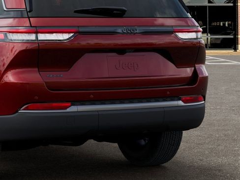 New 2026 Jeep Grand Cherokee Altitude AWD/4WD image 13