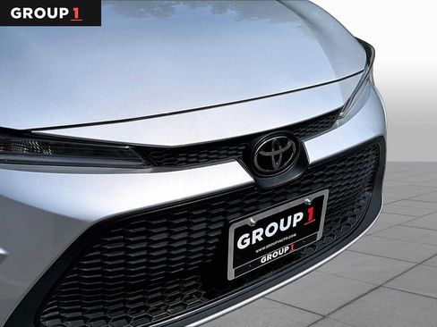 Used 2020 Toyota Corolla LE FWD image 31