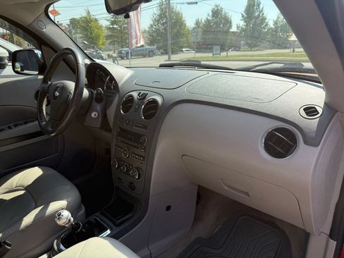 Used 2010 Chevrolet HHR LT FWD image 22