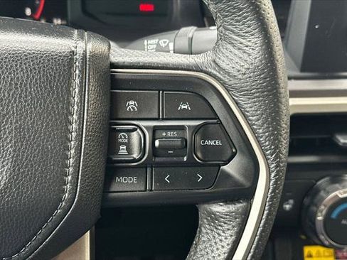 Certified 2025 Toyota Tacoma SR5 AWD/4WD image 26