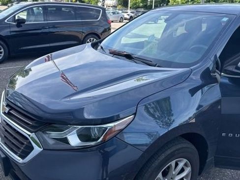 Used 2019 Chevrolet Equinox LT FWD image 1