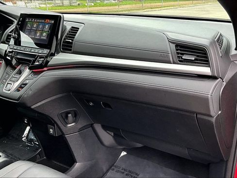 Used 2024 Honda Odyssey Sport image 15
