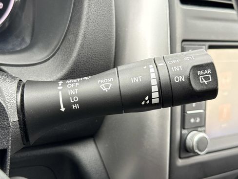 Used 2018 Nissan Versa Note SV image 17