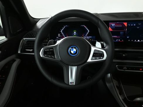 Used 2026 BMW X5 xDrive50e w/ M Sport Package image 19