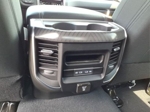 New 2026 RAM 2500 Big Horn AWD/4WD image 8