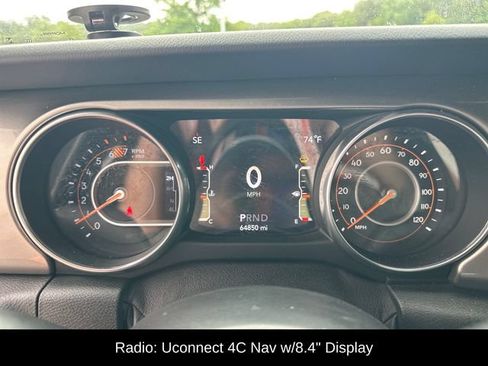 Used 2018 Jeep Wrangler Unlimited Sahara AWD/4WD image 10