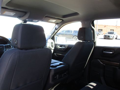 Used 2020 Chevrolet Silverado 1500 LT Trail Boss image 18