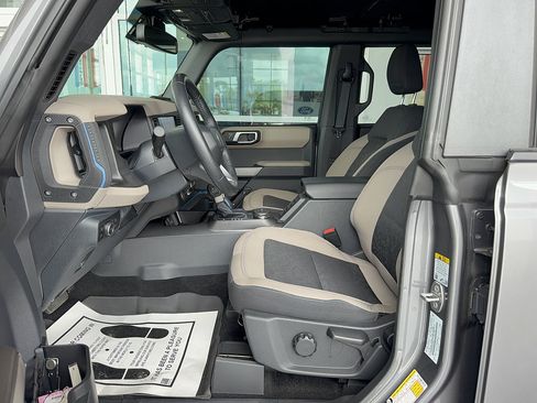 Certified 2023 Ford Bronco Wildtrak AWD/4WD image 13