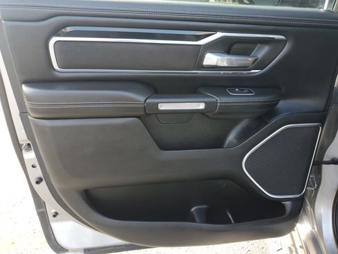 Used 2022 RAM 1500 Laramie AWD/4WD image 17