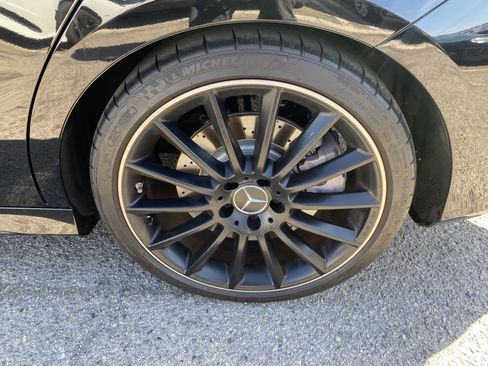 Used 2021 Mercedes-Benz CLA 35 AMG 4MATIC image 13