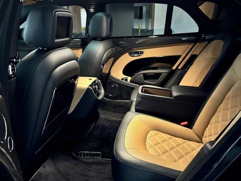 Used 2016 Bentley Mulsanne Speed RWD image 16