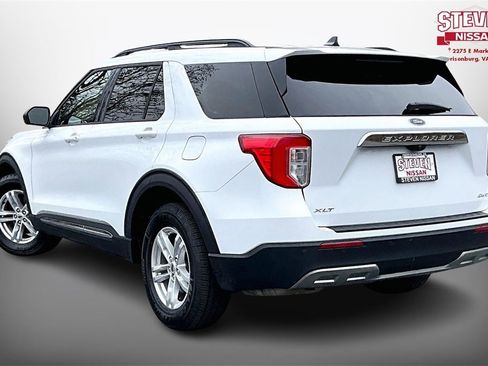 Used 2023 Ford Explorer XLT w/ Equipment Group 202A image 4