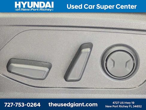 Used 2025 Hyundai Santa Cruz SEL FWD image 22